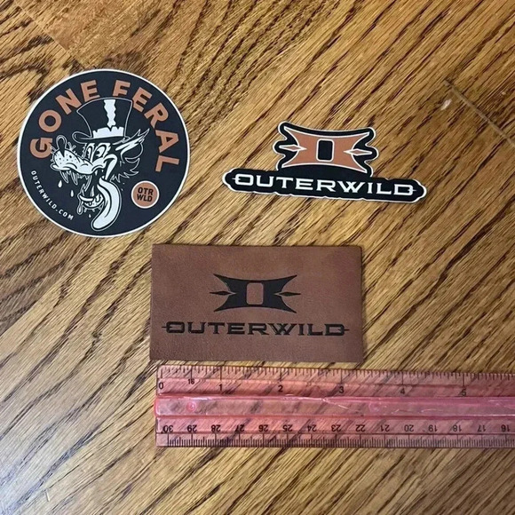 Bundle of 3 SHOT SHOW Swag Outerwild Leather Patch + 2 Cool Stickers - Picture 1 of 5